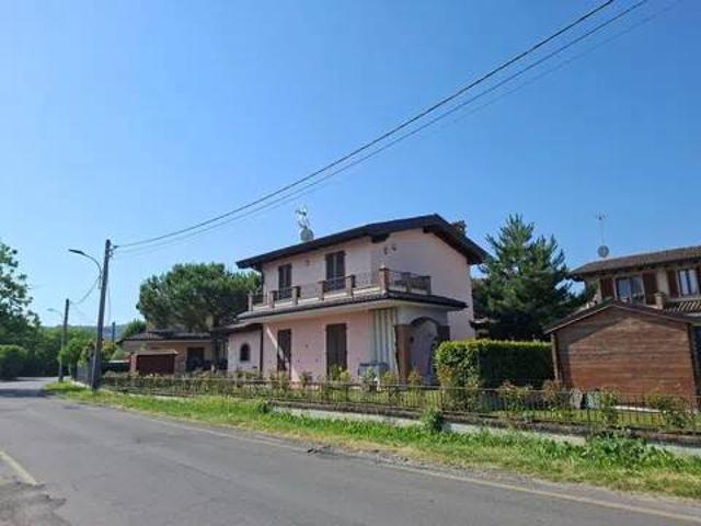 Villa Indipendente in vendita a Broni, Lombardia