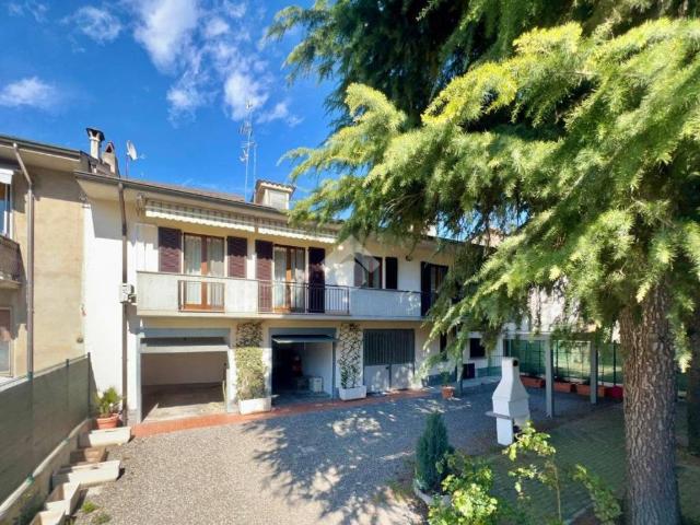 Villa Indipendente in vendita a Broni, Lombardia