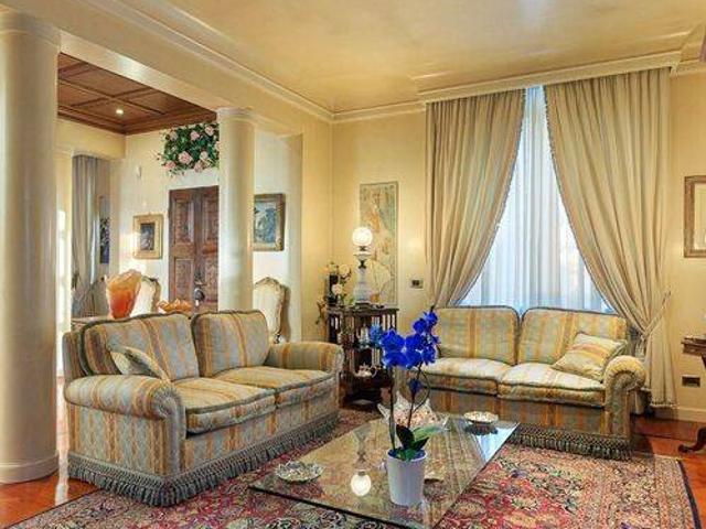 Villa Indipendente in vendita a Broni, Lombardia