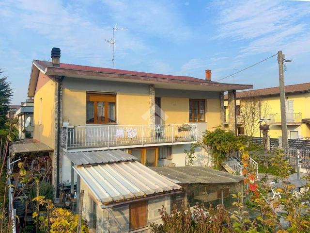 Villa Indipendente in vendita a Broni, Lombardia