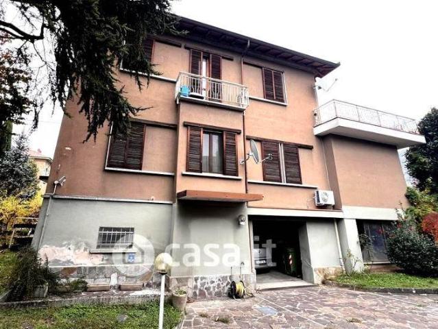 Villa Indipendente in vendita a Broni, Lombardia