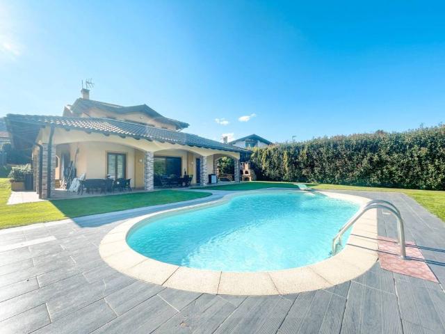 Villa Indipendente in vendita a Brovello-Carpugnino, Piemonte