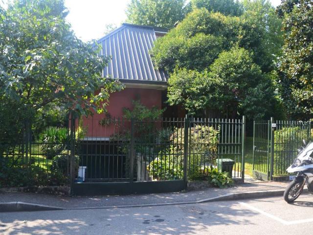 Villa Indipendente in vendita a Moncucco, Brugherio