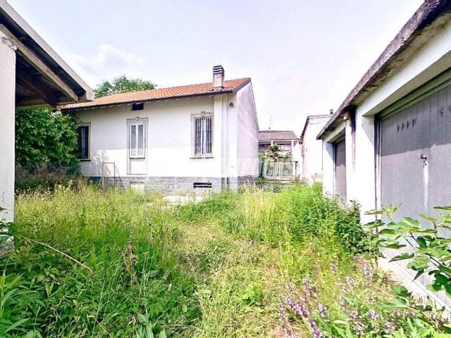 Villa Indipendente in vendita a Moncucco, Brugherio