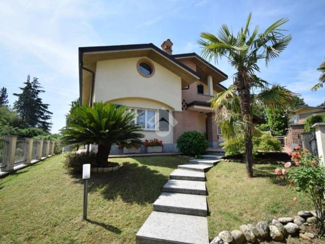 Villa Indipendente in vendita a Moncucco, Brugherio