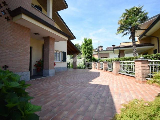 Villa Indipendente in vendita a Moncucco, Brugherio