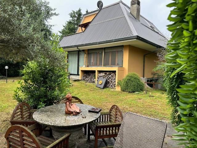 Villa Indipendente in vendita a Moncucco, Brugherio