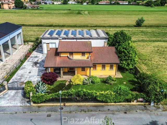 Villa Indipendente in vendita a Campagnola, Brugine