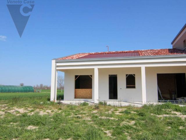 Villa Indipendente in vendita a Brugine, Veneto