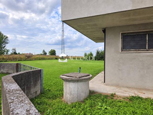 Villa Indipendente in vendita a Brugine, Padova