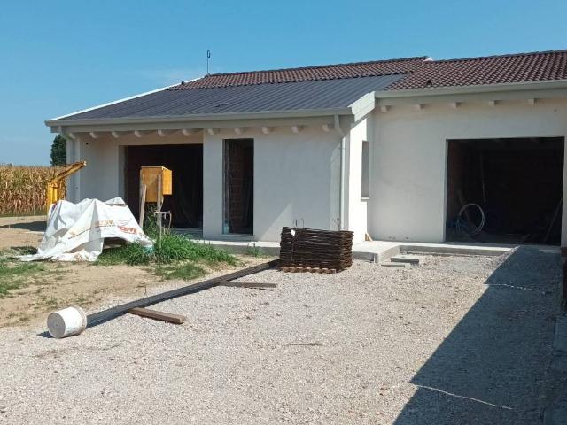 Villa Indipendente in vendita a Brugine, Veneto