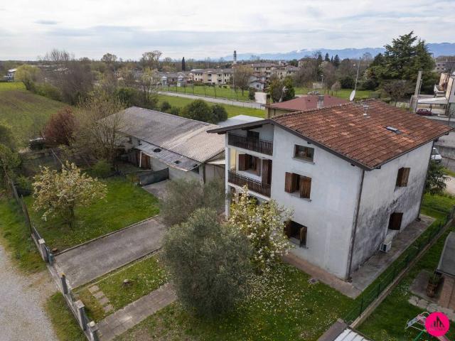 Villa Indipendente in vendita a Brugnera, Friuli-Venezia Giulia