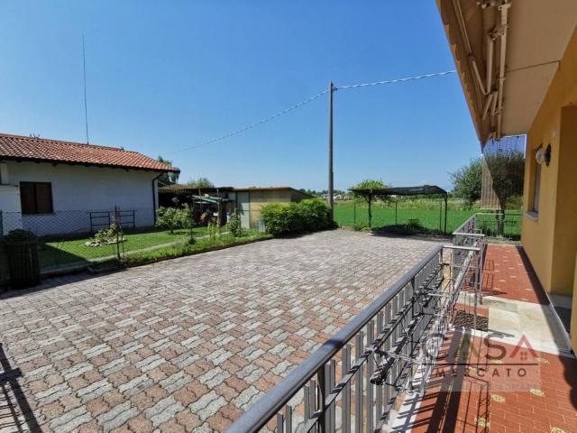 Villa Indipendente in vendita a Brugnera, Friuli-Venezia Giulia
