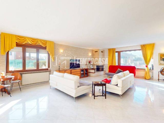 Villa Indipendente in vendita a Tetti Griglio, Piemonte