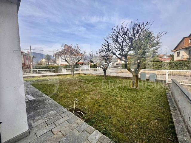 Villa Indipendente in vendita a Tetti Griglio, Piemonte