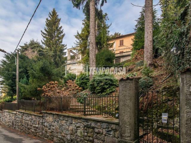 Villa Indipendente in vendita a San Maurizio, Brunate
