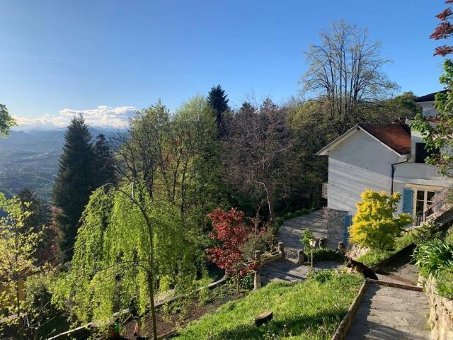 Villa Indipendente in vendita a San Maurizio, Brunate