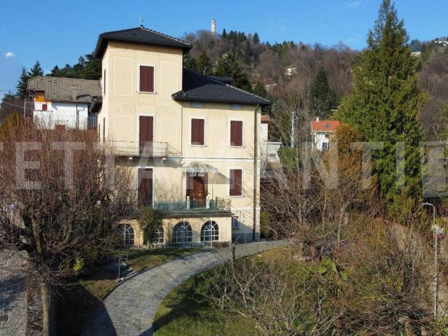 Villa Indipendente in vendita a San Maurizio, Brunate
