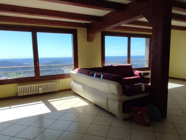 Villa Indipendente in vendita a Laghetto, Brunate