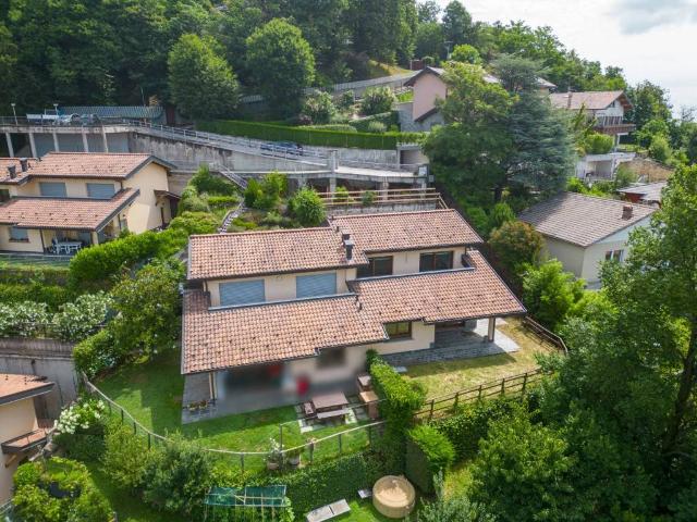 Villa Indipendente in vendita a Laghetto, Brunate