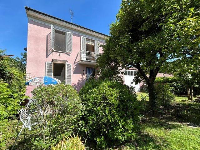 Villa Indipendente in vendita a Piemonte, Asti