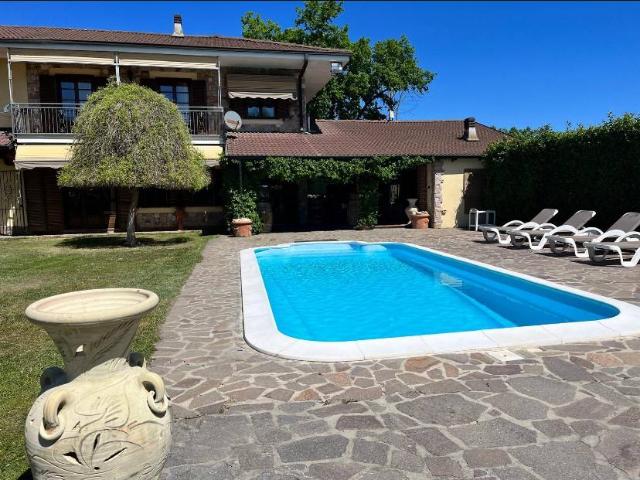 Villa Indipendente in vendita a Piemonte, Asti