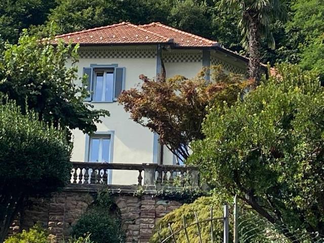 Villa Indipendente in vendita a Comunità Montana del Piambello, Brusimpiano