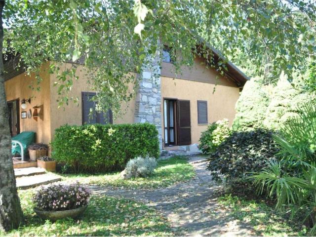 Villa Indipendente in vendita a Comunità Montana del Piambello, Brusimpiano