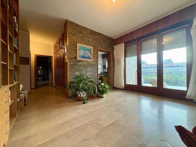 Villa Indipendente in vendita a Piemonte, Biella