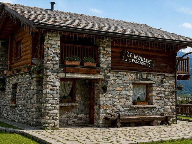 Villa Indipendente in vendita a Brusson, Aosta