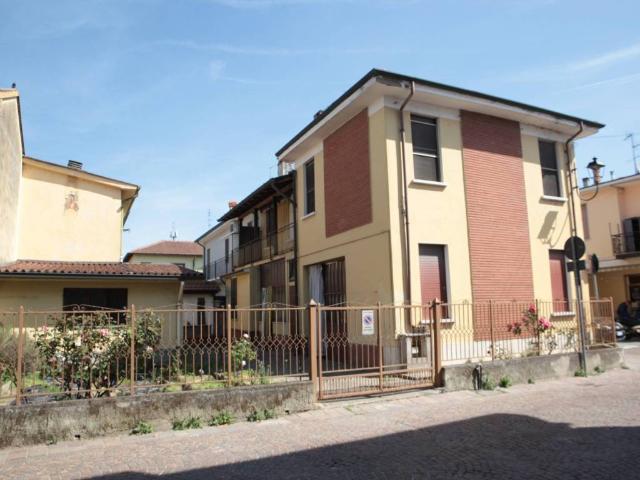 Villa Indipendente in vendita a Cassinazza, Bubbiano