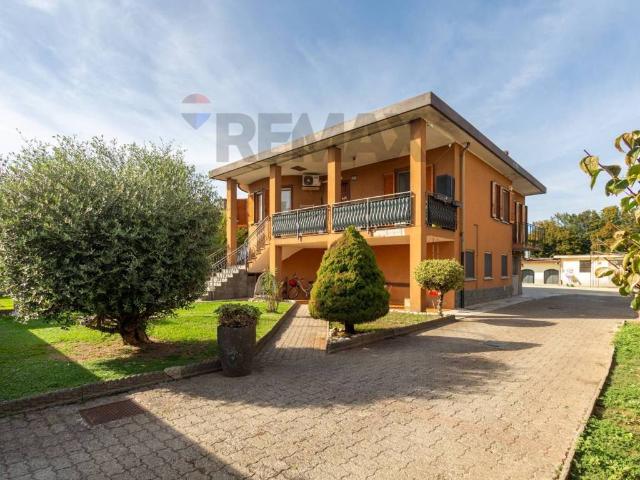 Villa Indipendente in vendita a Cassinazza, Bubbiano