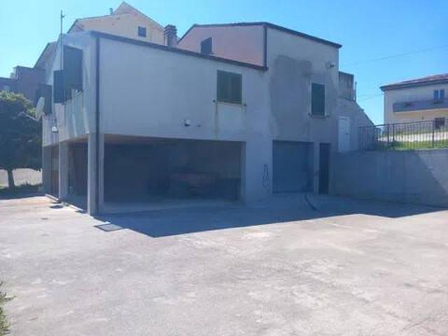 Villa Indipendente in vendita a Bucchianico, Abruzzo