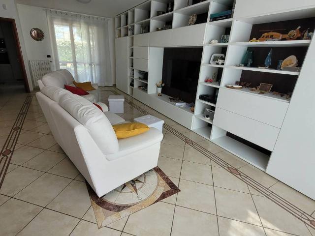 Villa Indipendente in vendita a Rovido, Buccinasco