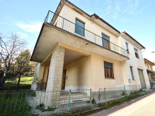 Villa Indipendente in vendita a Bucine, Toscana