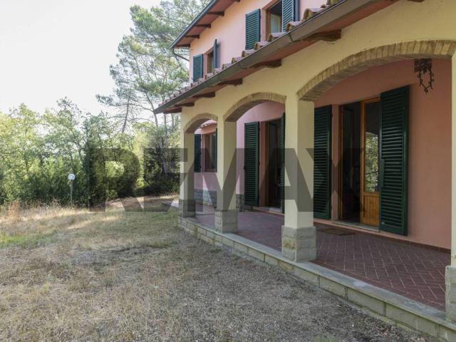 Villa Indipendente in vendita a Bucine, Toscana