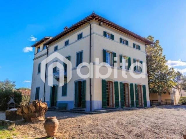 Villa Indipendente in vendita a Bucine, Toscana