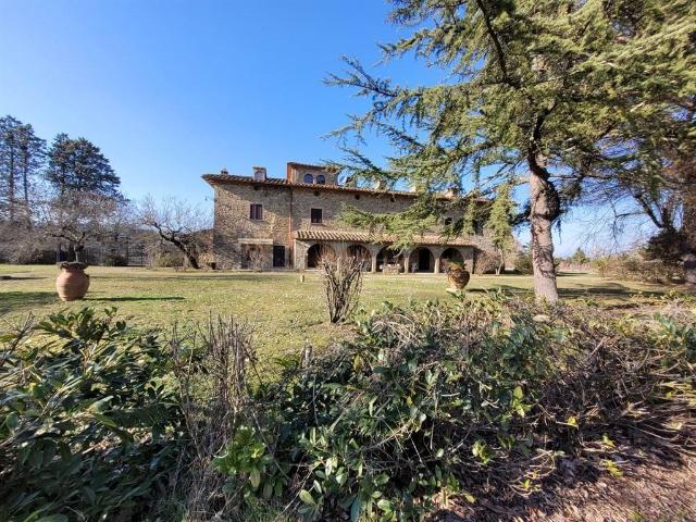 Villa Indipendente in vendita a Bucine, Toscana