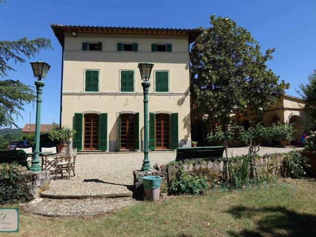 Villa Indipendente in vendita a Bucine, Toscana