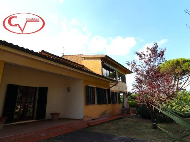Villa Indipendente in vendita a Bucine, Toscana