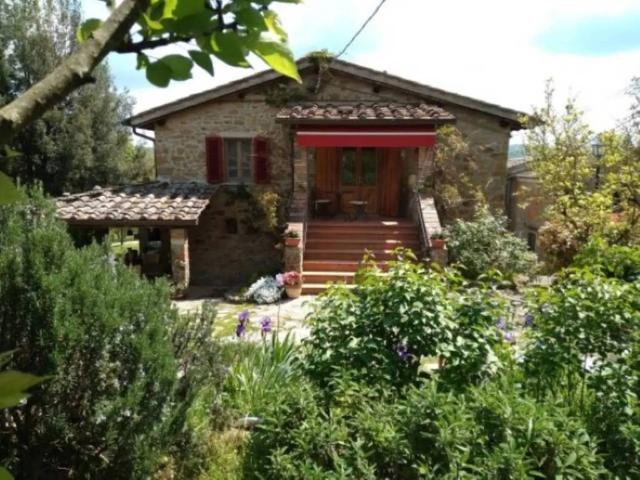 Villa Indipendente in vendita a San Martino, Bucine