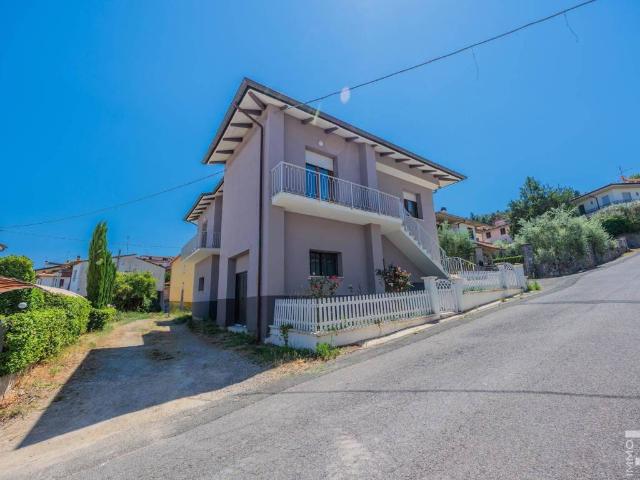 Villa Indipendente in vendita a Bucine, Toscana