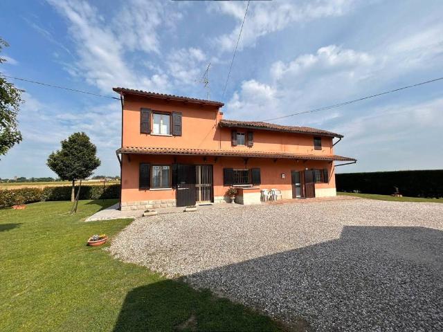 Villa Indipendente in vendita a Budrio, Reggio Emilia