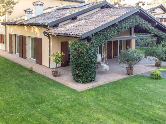 Villa Indipendente in vendita a Budrio, Reggio Emilia
