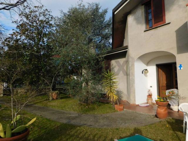Villa Indipendente in vendita a Santa Maria, Buggiano