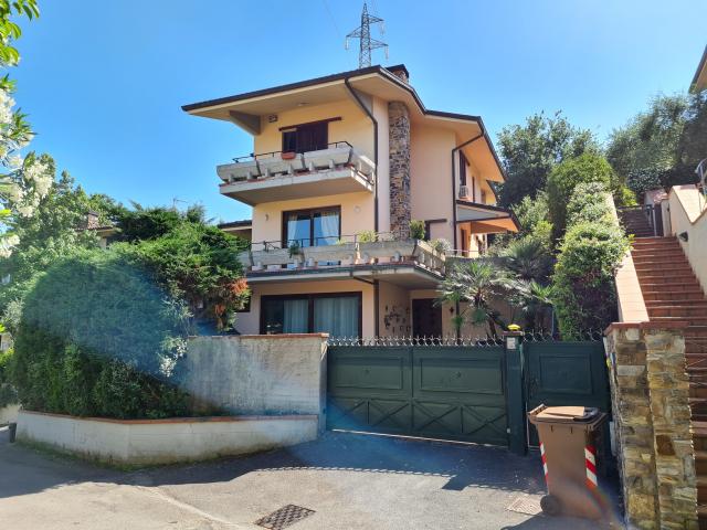 Villa Indipendente in vendita a Buggiano Castello, Buggiano