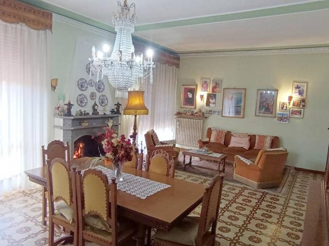 Villa Indipendente in vendita a Stignano, Buggiano