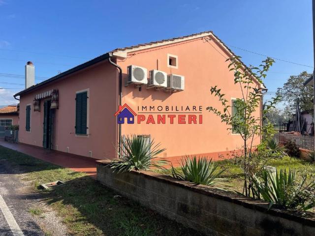 Villa Indipendente in vendita a Santa Maria, Buggiano