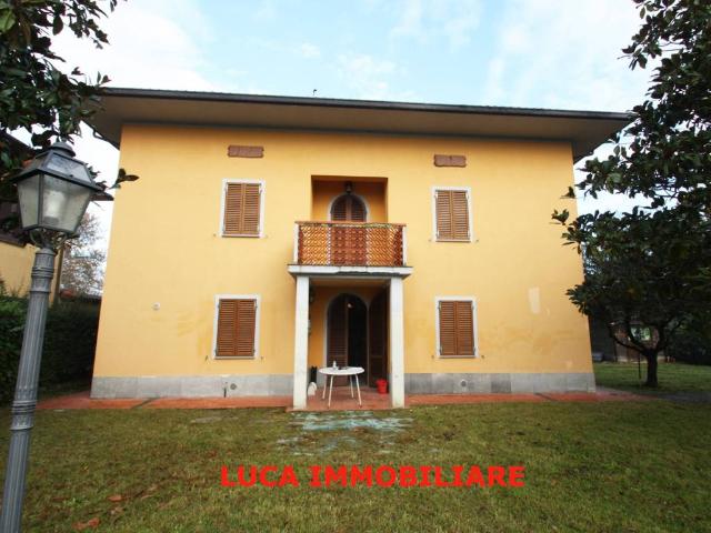 Villa Indipendente in vendita a Santa Maria, Buggiano