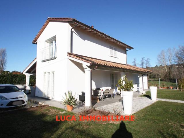 Villa Indipendente in vendita a Santa Maria, Buggiano